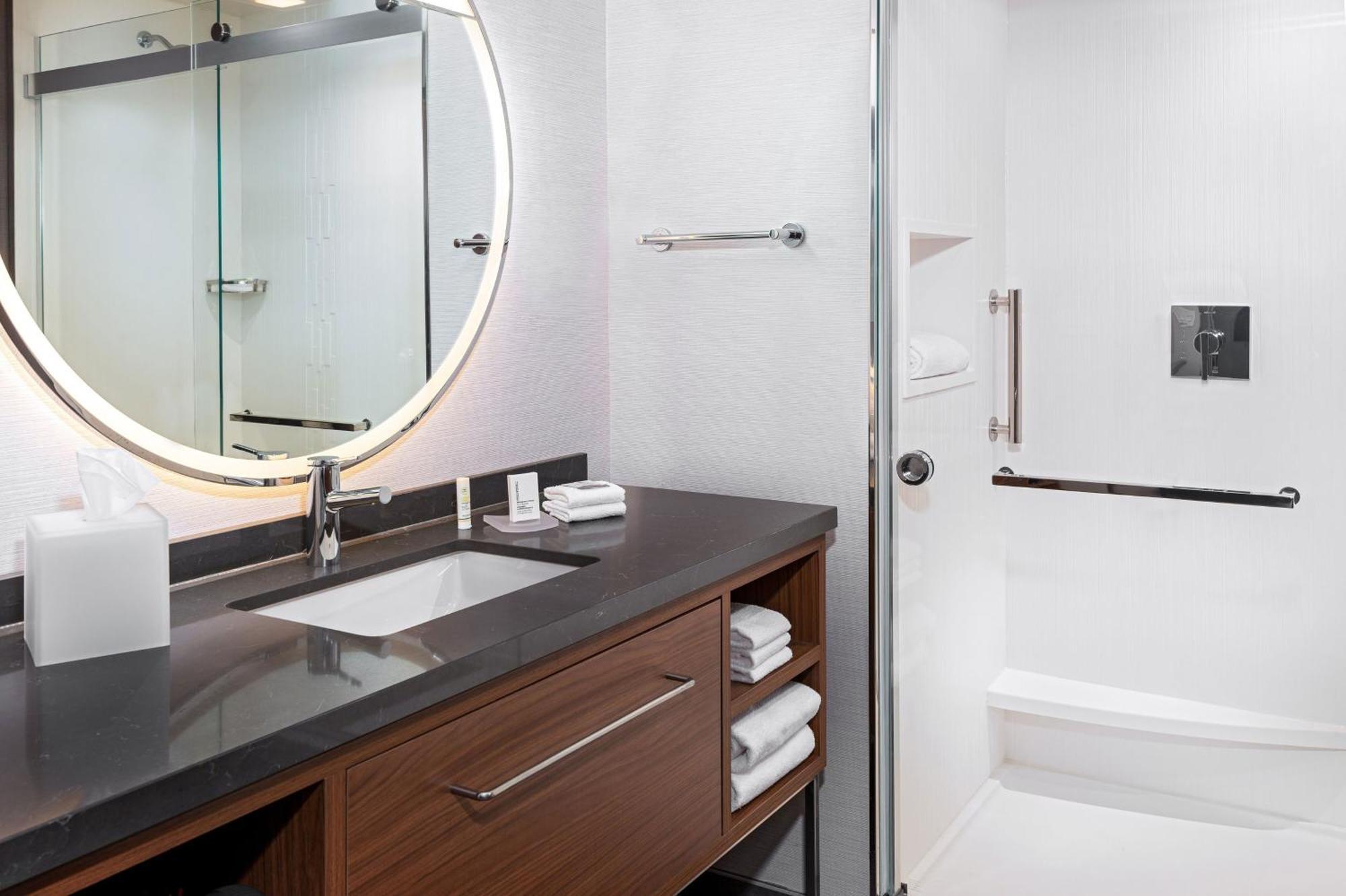 Courtyard By Marriott Atlanta Midtown Hotel Eksteriør billede