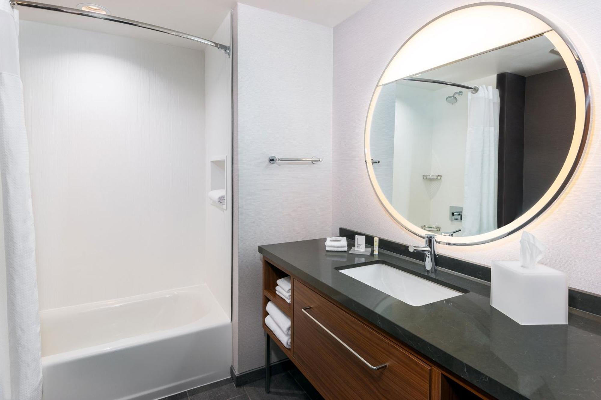 Courtyard By Marriott Atlanta Midtown Hotel Eksteriør billede