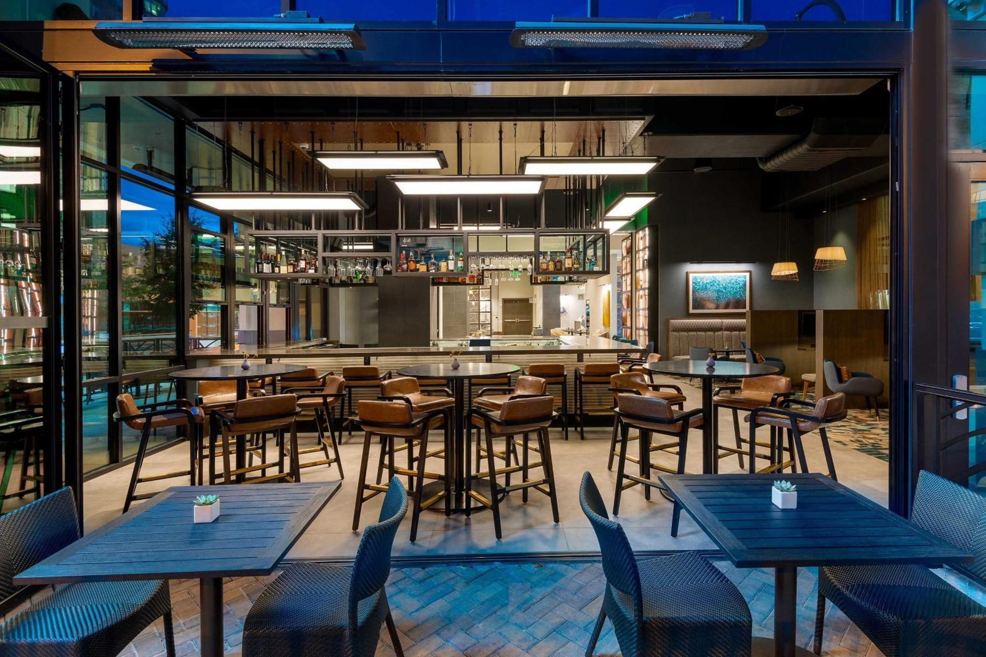 Courtyard By Marriott Atlanta Midtown Hotel Eksteriør billede